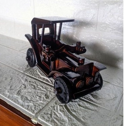 Hiasan Dinding Miniatur Mobil Pajangan Kayu - Dekorasi Unik dan Elegan untuk Ruang Anda