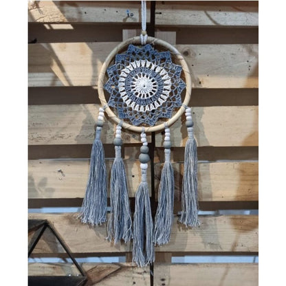 Wall Decor Hiasan Dinding Dream Catcher Macrame Sedang, Macrame Dreamcatcher Hiasan Rumah untuk Sentuhan Bohemian dan Estetik di Interior Anda