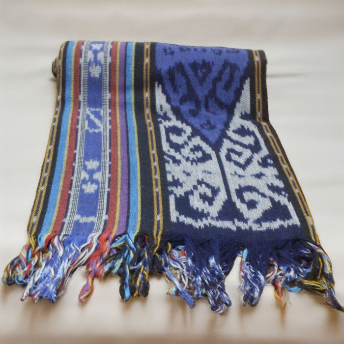 Kain Tenun Ikat Blanket Etnik Lombok - Kain Tradisional Etnik dengan Motif Khas Lombok untuk Dekorasi Rumah dan Pakaian