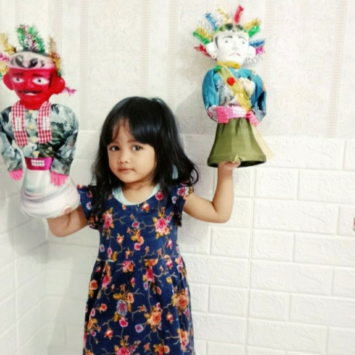 Ondel-Ondel Boneka Sepasang - Boneka Tradisional Betawi dengan Desain Unik, Cocok untuk Dekorasi Rumah atau Souvenir