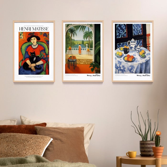 Wall Art Print Terinspirasi Style Lukisan Henri Matisse, Dekorasi Dinding dengan Frame Kayu Natural untuk Sentuhan Estetik Modern dan Minimalis