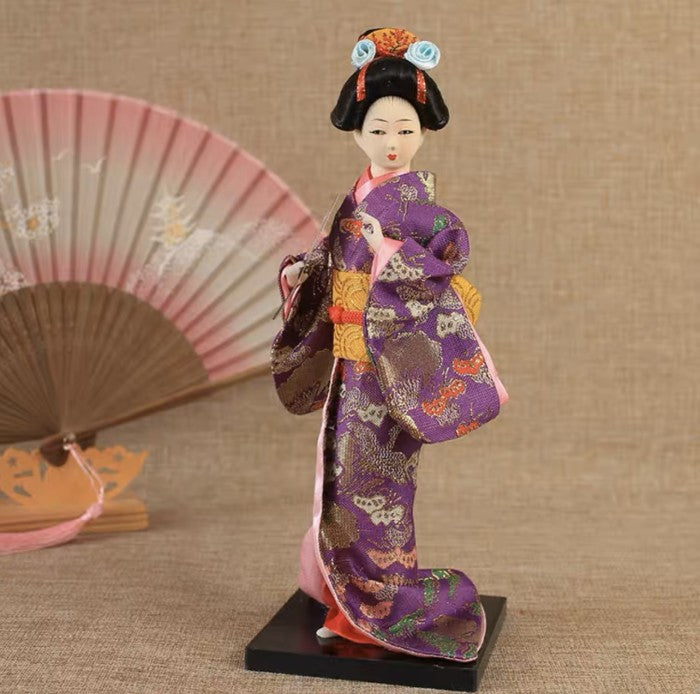 Patung Pajangan Boneka Geisha Jepang - Hiasan Dekorasi Elegan untuk Rumah, Kamar, atau Kantor, Koleksi Budaya Jepang yang Indah dan Artistik