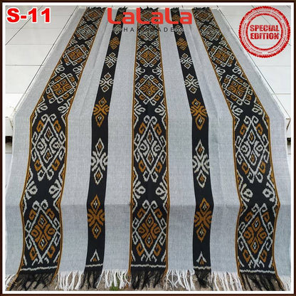 Kain Ikat Blanket Etnik Troso Jepara Indonesia, Karya Seni Tradisional Handmade untuk Dekorasi dan Koleksi