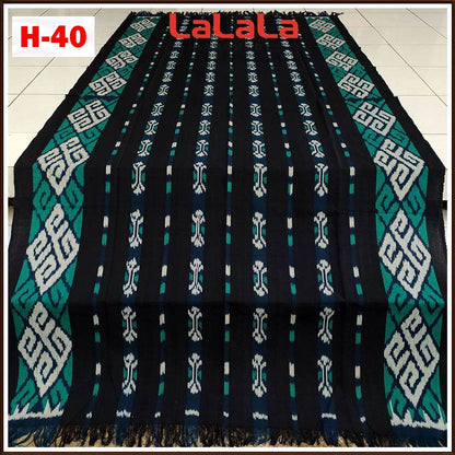 Kain Tenun Ikat Blanket Etnik Asli Motif Sumba NTT, Asmat, Lombok, Papua, Dayak, Toraja, Bali, Jepara Khas Indonesia, Handmade untuk Dekorasi dan Fashion