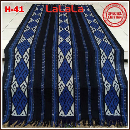 Kain Tenun Ikat Blanket Etnik Asli Motif Sumba NTT, Asmat, Lombok, Papua, Dayak, Toraja, Bali, Jepara Khas Indonesia, Handmade untuk Dekorasi dan Fashion