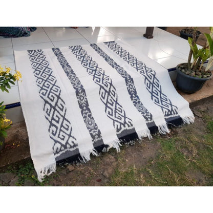 Kain Tenun Ikat Blanket Etnik Motif Khas Lombok, Sumba, Toraja, Flores NTT, dan Jepara - Kain Tradisional untuk Dekorasi Rumah atau Pakaian Etnik