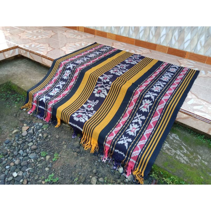 Kain Tenun Ikat Blanket Etnik Motif Khas Lombok, Sumba, Toraja, Flores NTT, dan Jepara - Kain Tradisional untuk Dekorasi Rumah atau Pakaian Etnik