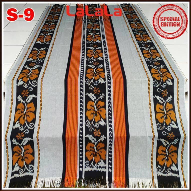 Kain Ikat Blanket Etnik Troso Jepara Indonesia, Karya Seni Tradisional Handmade untuk Dekorasi dan Koleksi