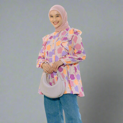 Atasan Wanita Ruffle Floral - untuk Gaya Fashion Modern dan Elegan