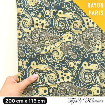 Kain Batik Cap Premium Solo Motif Abstrak Biru Silver dengan Sentuhan Lasem Kuning Bahan Rayon Paris yang Elegan