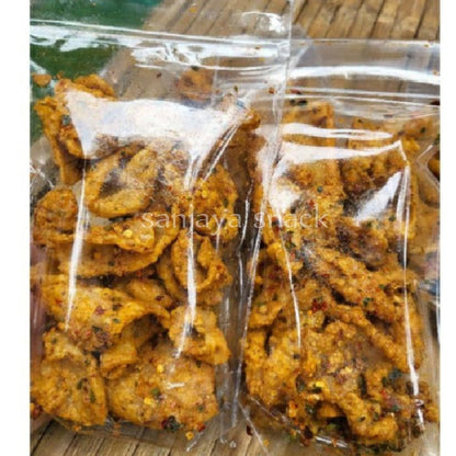 Kulit Ayam Crispy Pedas Daun Jeruk - Camilan Renyah dengan Rasa Pedas Gurih dan Aroma Daun Jeruk