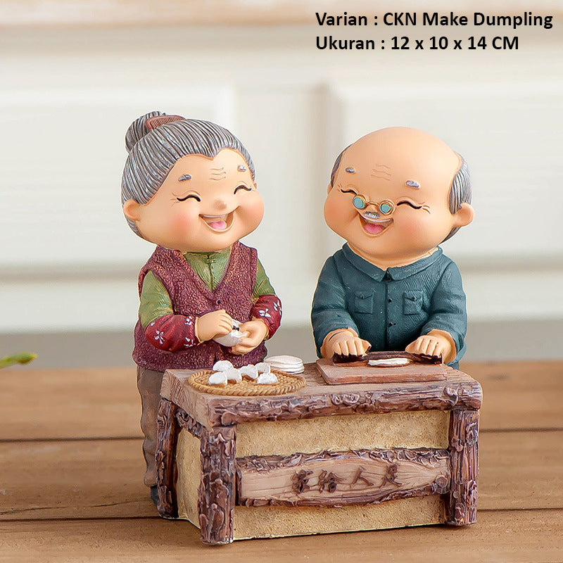 Dekorasi Pajangan Nenek Kakek Couple Bahan Resin - Miniatur Kakek Nenek Figure Pasangan yang Lucu dan Unik, Cocok untuk Pajangan Rumah