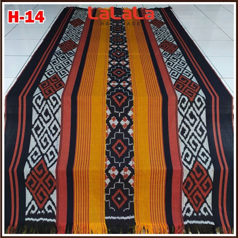 Kain Ikat Blanket Etnik Troso Jepara Indonesia, Karya Seni Tradisional Handmade untuk Dekorasi dan Koleksi