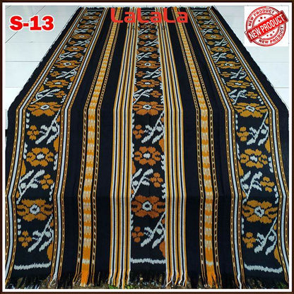 Kain Ikat Blanket Etnik Troso Jepara Indonesia, Karya Seni Tradisional Handmade untuk Dekorasi dan Koleksi