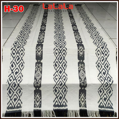 Kain Tenun Ikat Blanket Etnik Troso Jepara Khas Indonesia, Produk Tradisional Handmade Berkualitas untuk Dekorasi dan Fashion