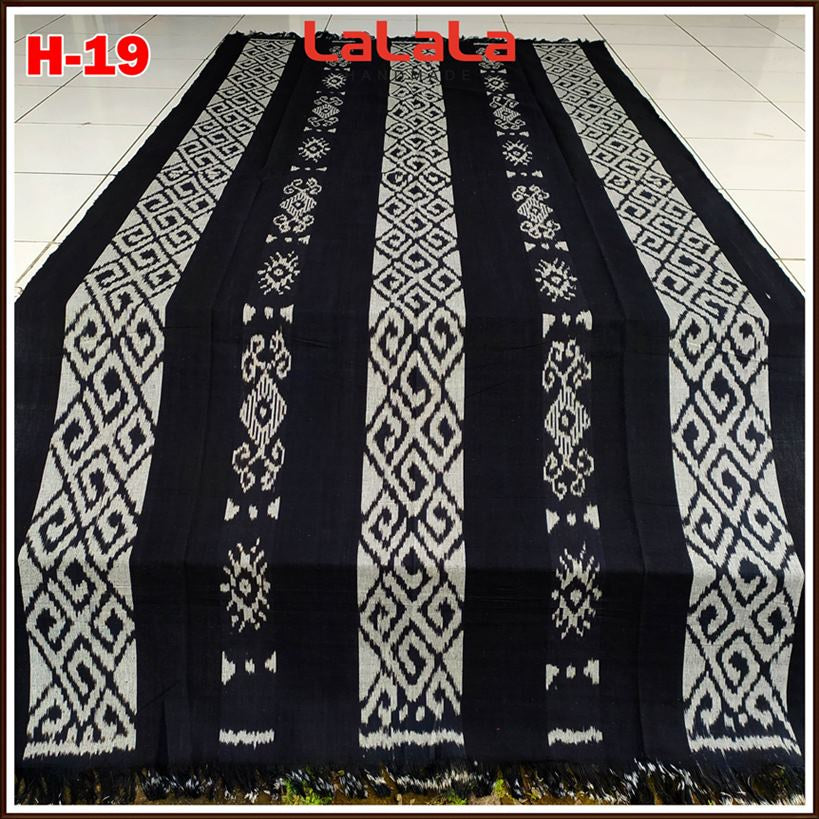 Kain Tenun Ikat Blanket Etnik Asli Troso Jepara Indonesia, Handmade Berkualitas Tinggi untuk Dekorasi dan Fashion